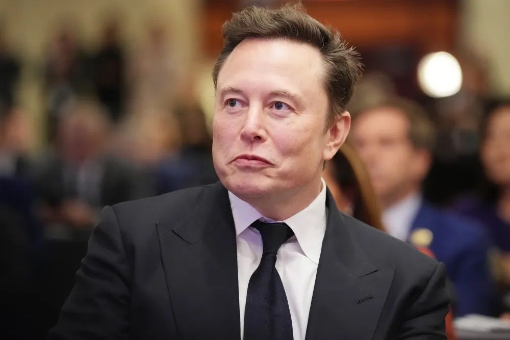 Teflon Elon, an Endless War, and a Government That Can't Keep the Lights On